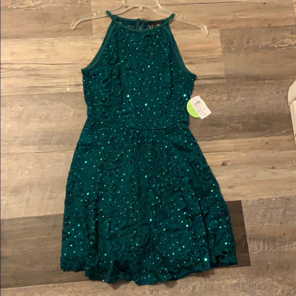 emerald green dress